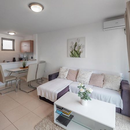 Sea View Two Bedroom Family Apartment With Pool - Sunset Ivanovici Bečići Exterior foto